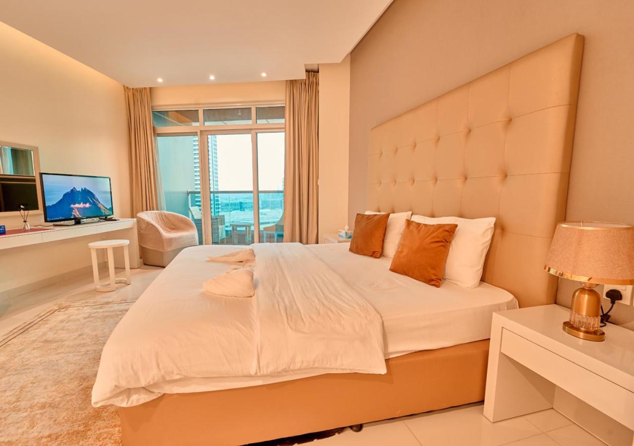 Apartment Cozy Hideaway In Luxe Business Bay By Voye Homes Dubai